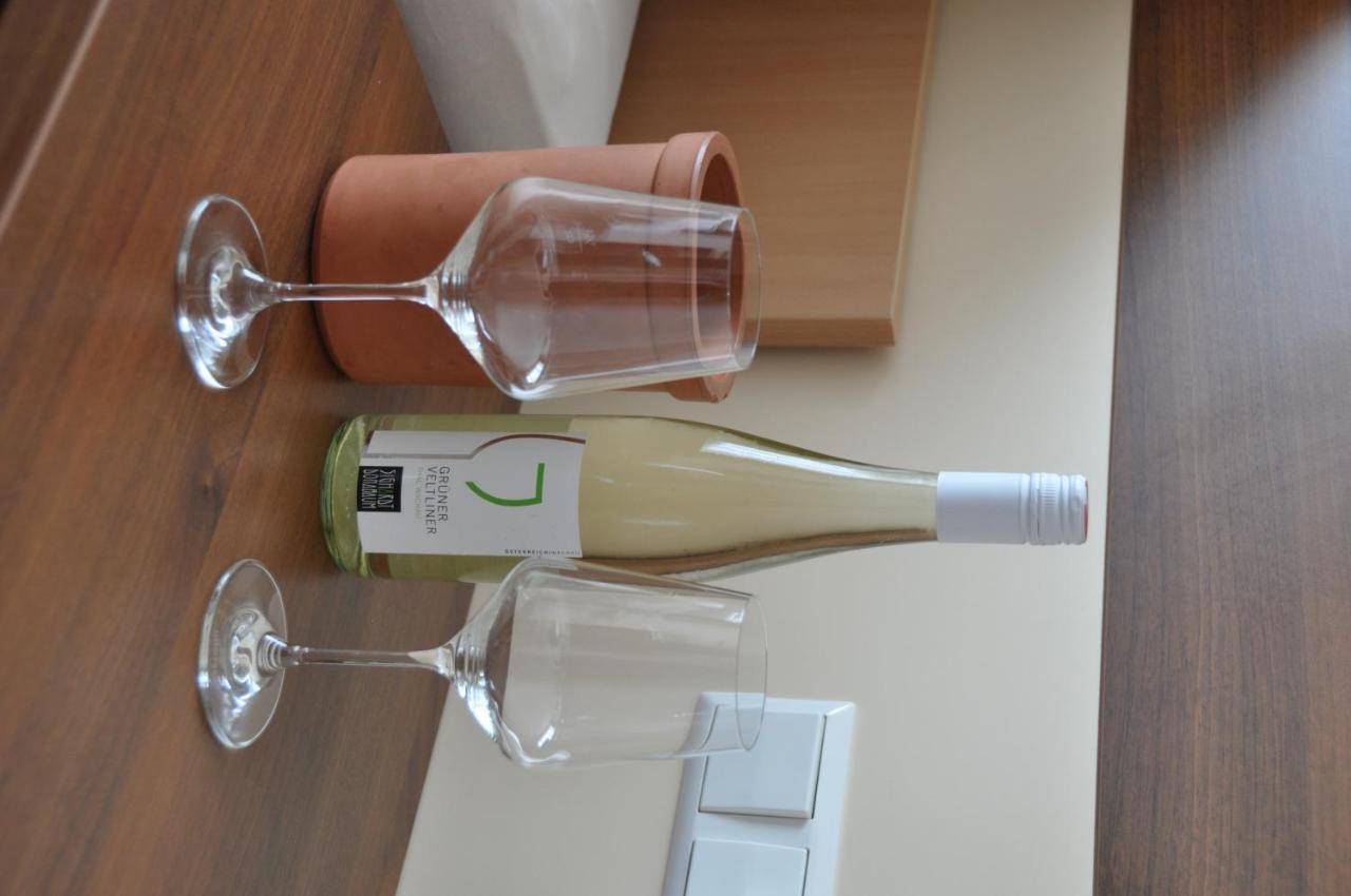 格鲁伯怀腾尼格酒店 杜河畔的埃默斯多夫 外观 照片